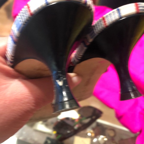 🥰 Manolo Blahnik kitten heels🥰 - Picture 12 of 12